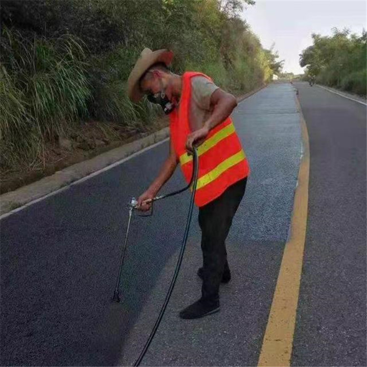 榆林 彩色防滑路面的底涂是保障路面附着力